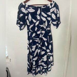 Elegant Navy and White‎ Leaf Print Midi Dress